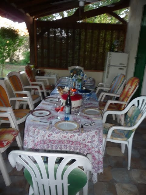 1334.dinner_on_the_veranda.jpg