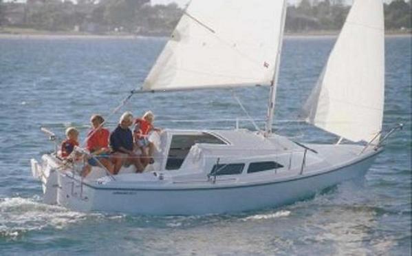 1713.family_sailing2.jpg