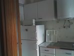1825.tn-kitchen_fridge.jpg