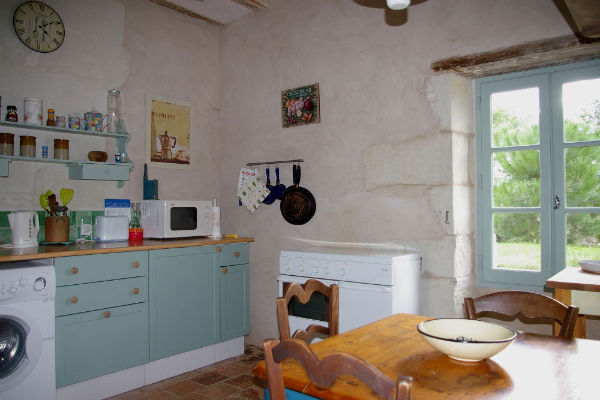 2570.cottage_kitchen.jpg