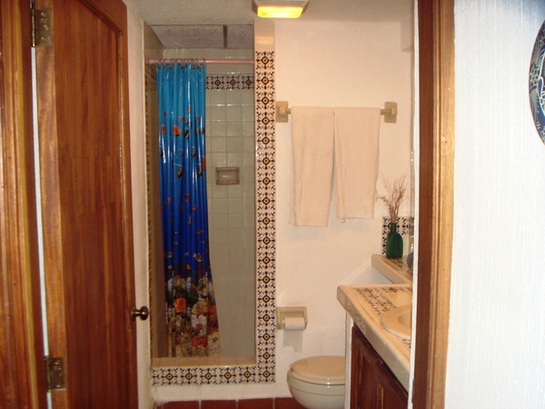 1141.bathroom.jpg