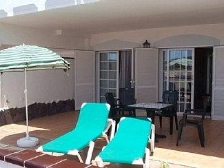 2099.apartment-los-cristianos-canarian-holiday-letting-first-patio-54842.jpg