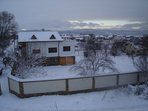 2159.tn-chalet_hotel_snow.jpg