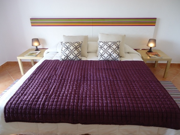 2460.dsc01033_y_purple_bedroom.jpg