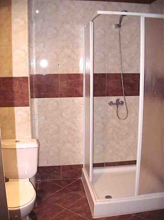 2606.typical_bathroom.jpg