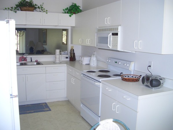 2792.kitchen.jpg