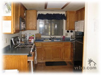 2860.joseph_s_cabin_kitchen.jpg